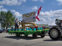 Parade8